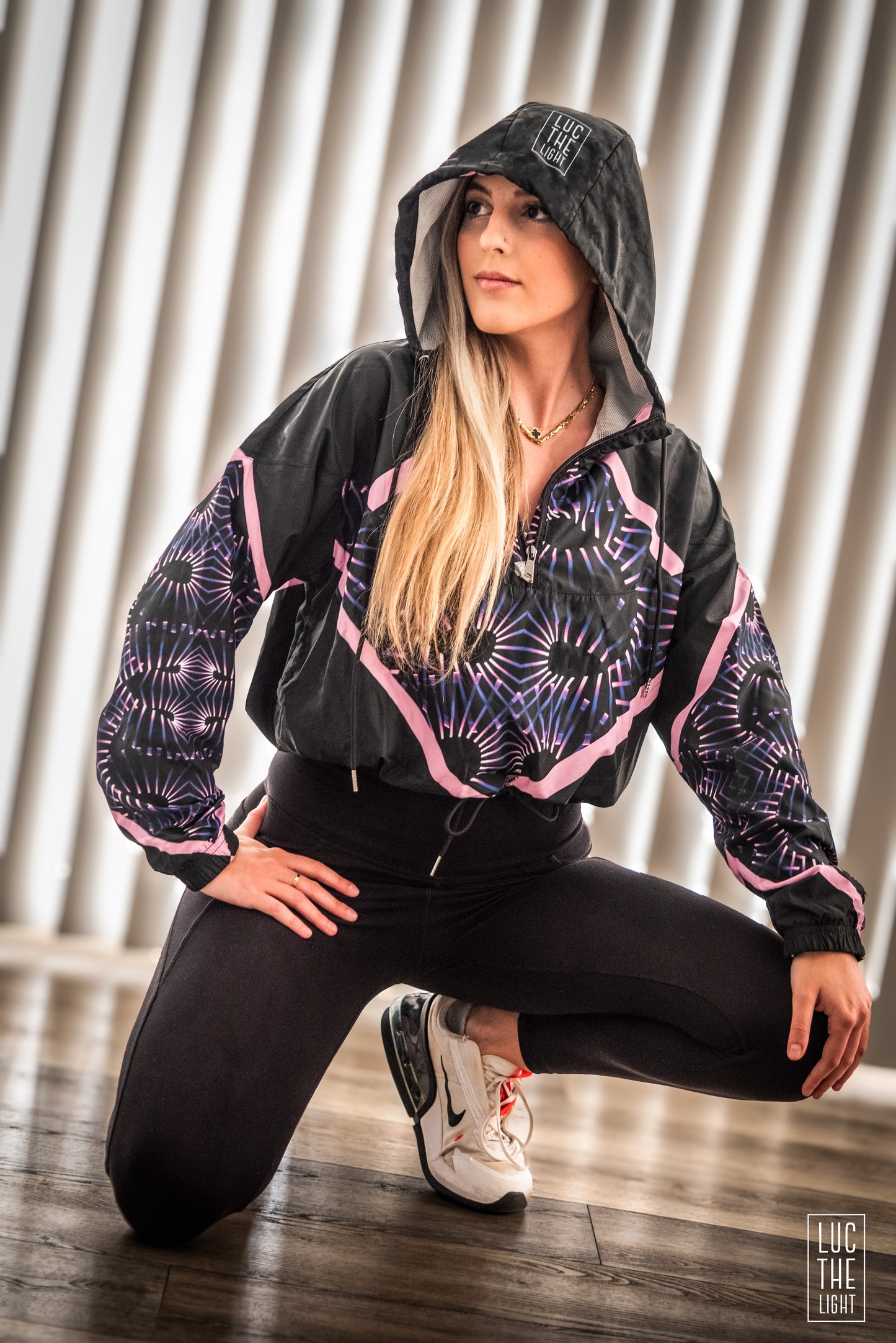 Medusa Waves Women’s cropped windbreaker